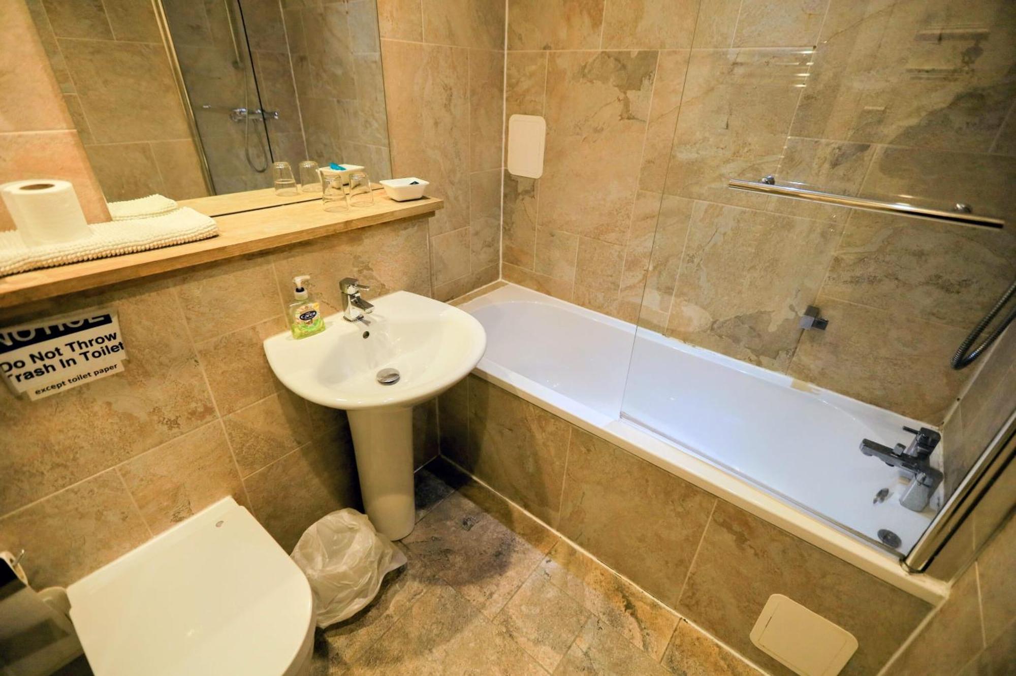 Alojamento de Acomodação e Pequeno-almoço Edinburgh Holiday Guest House 3*