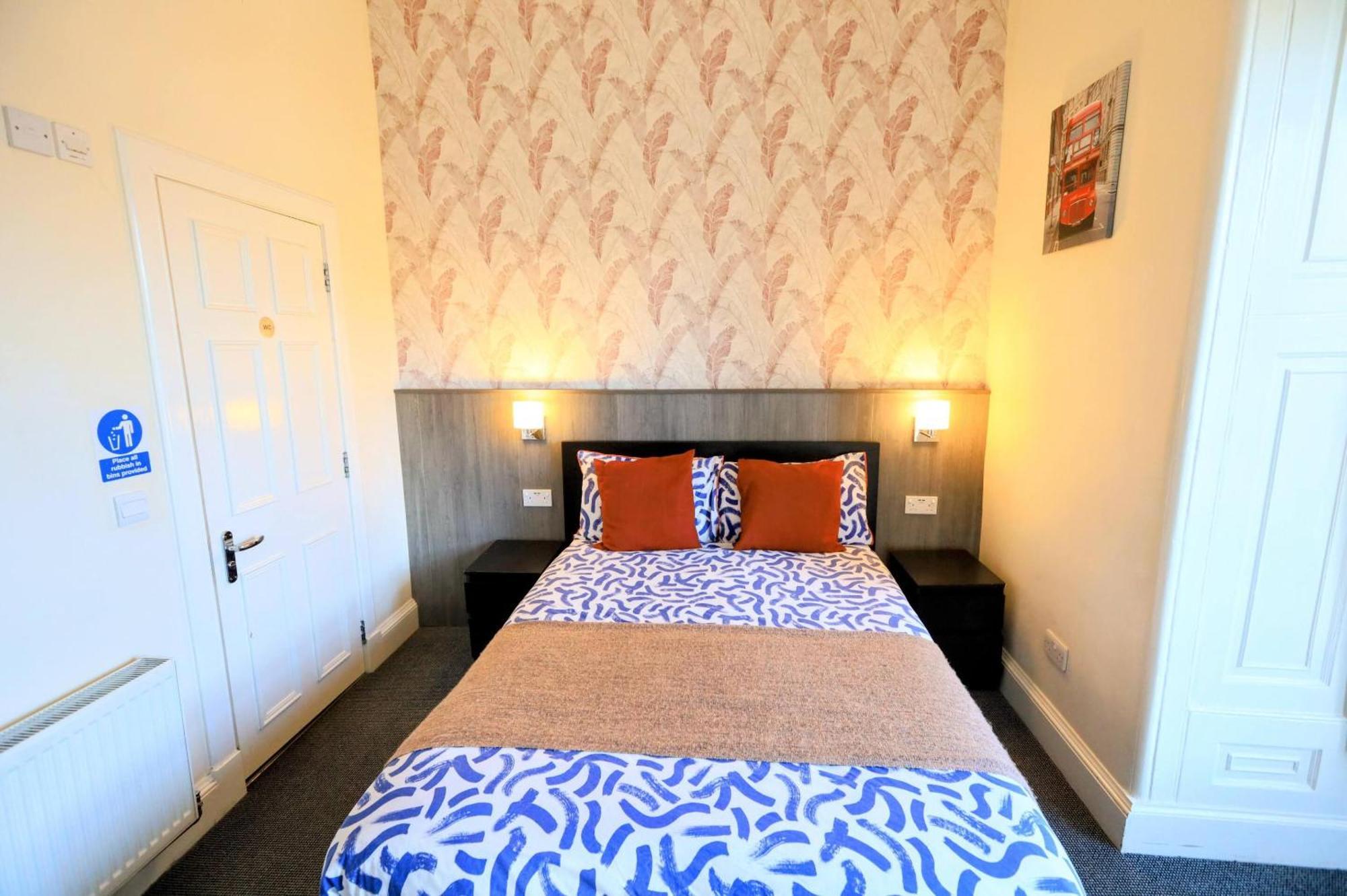 Edinburgh Holiday Guest House 3*