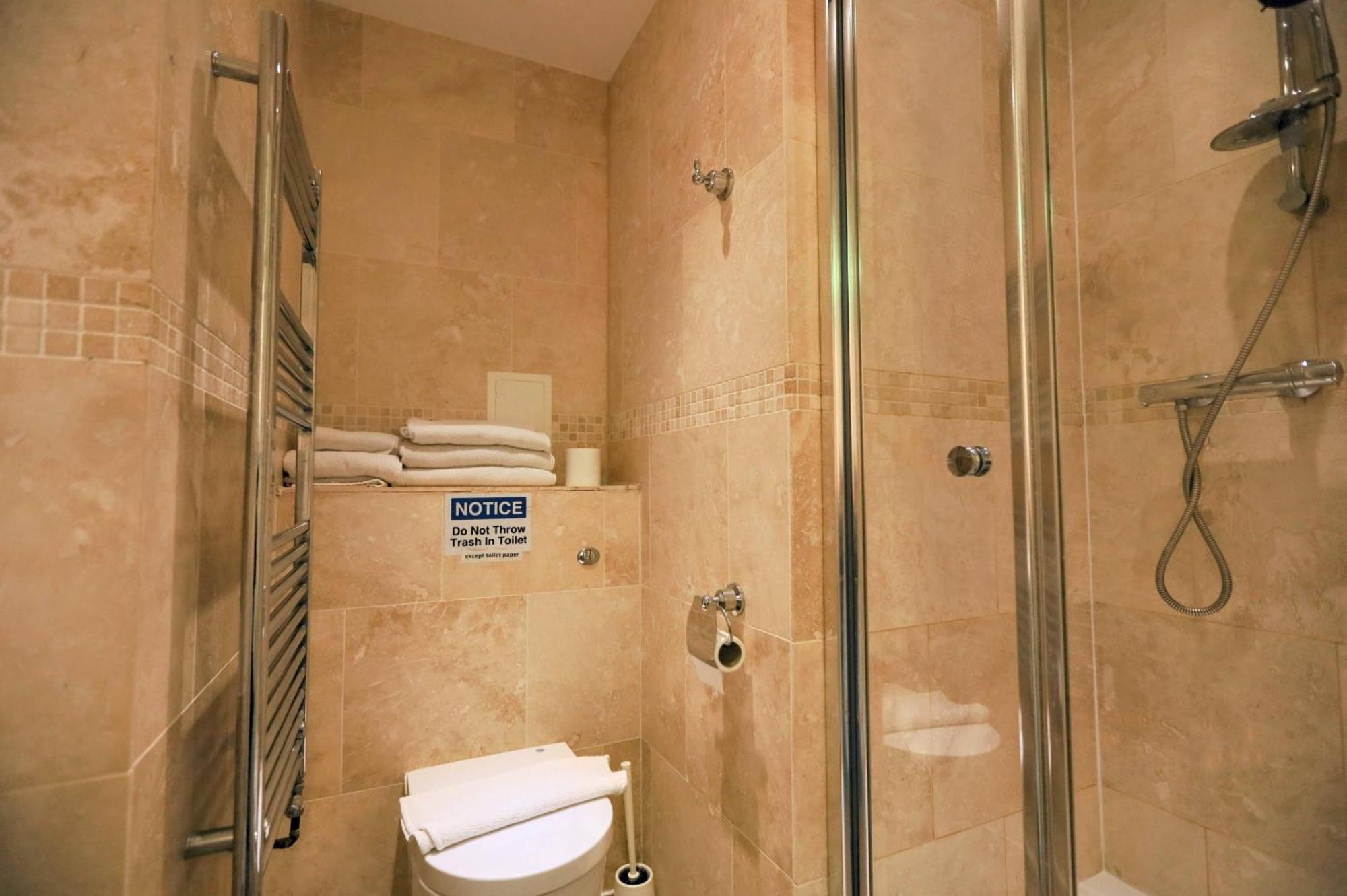 Edinburgh Holiday Guest House Bed & Breakfast 3*